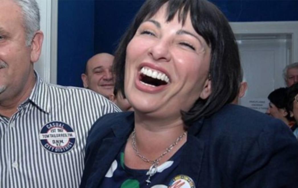 CRVENA BARUNICA PRISEGNULA U SABORU: 'Dugo sam ja u politici...'