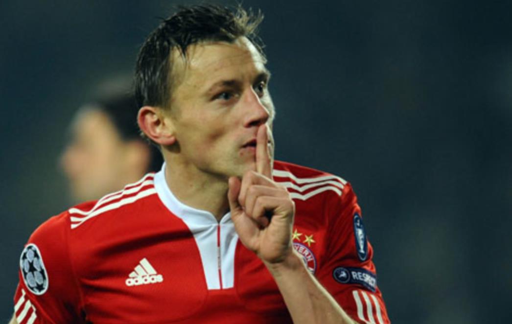 Skandal!  Ivica  Olić  suspendiran  zbog klađenja!