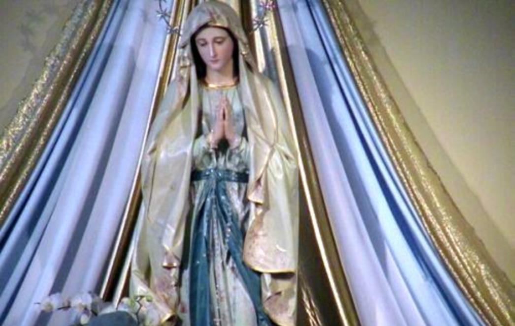 Ukrala i prodala zlatni nakit s Gospina kipa u Janjini