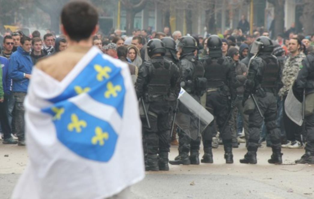 NOVA UKRAJINA?  Tisuće građana izašle na ulice Tuzle, Bihaća, Sarajeva, Zenice...