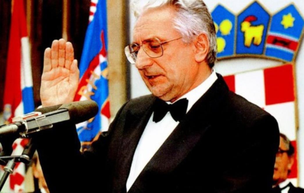 KARDEL(I)JEVO, PLOČE DESNO:  Tuđmanovu sliku izbacili iz osnovne škole