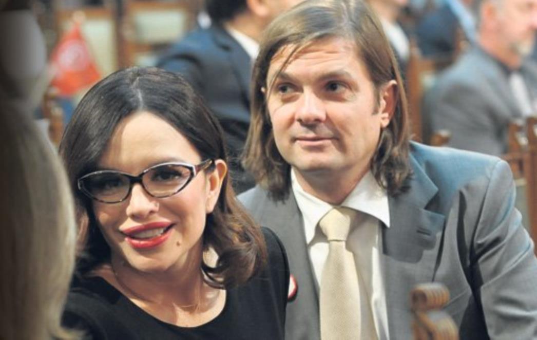 SVESTRAN FRAJER Severinin Milan i u političkim vodama