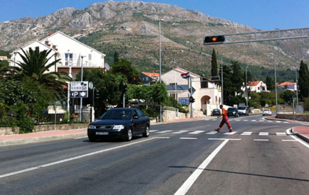 UHIĆEN U SREBRENOM: Mlađi muškarac opljačkao kiosk, ali nije daleko dogurao!