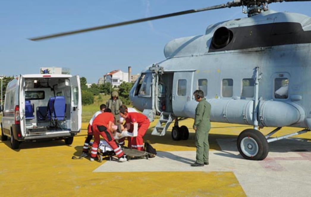 TEŠKA PROMETNA NESREĆA NA KORČULI: Muškarac helikopterom hitno prebačen za KBC Split!