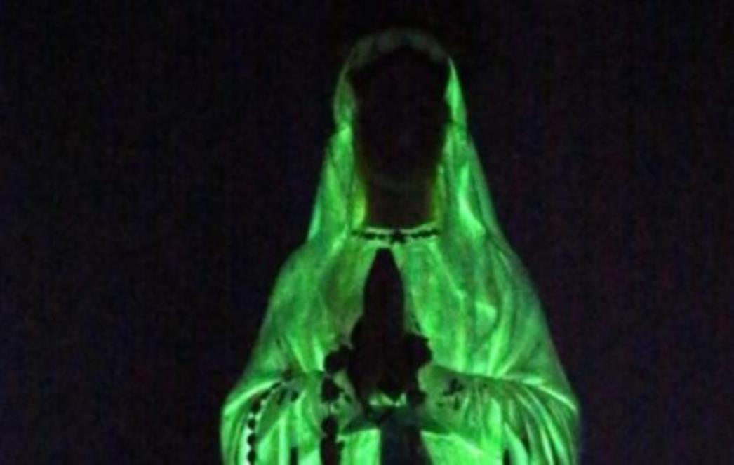 Svjetleći Gospin kip premješten u župni ured. Vatikanski stručnjaci dolaze u Međugorje?