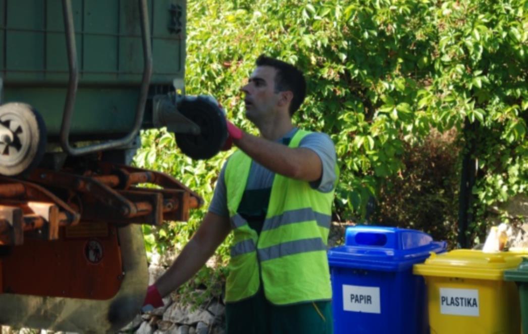 Zamjenik gradonačelnika Željko Raguž u petak na  placi i u Pauk službi
