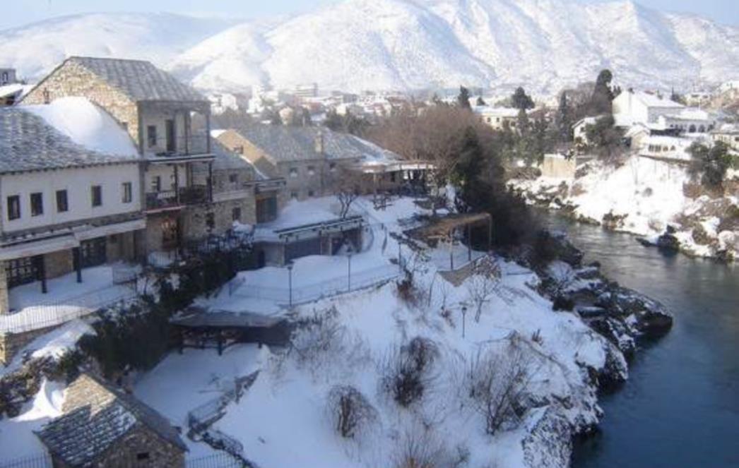 'Paralizirana' BiH: U Mostaru nezapamćenih 79 centimetara snijega