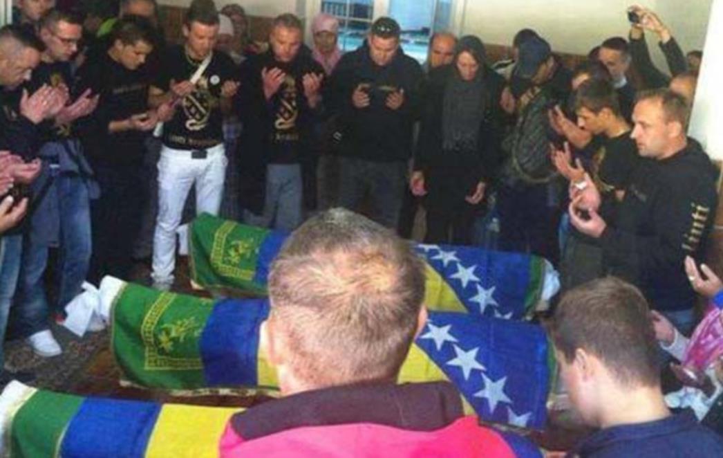 LJUTI KRAJIŠNICI: Više od 10 tisuća na sahrani trojice navijača BiH