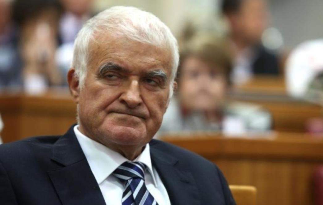 Predsjednik HAZU-a Kusić poručio da je on protiv pozdrava ‘Za dom spremni’, ali i protiv ‘Smrt fašizmu’