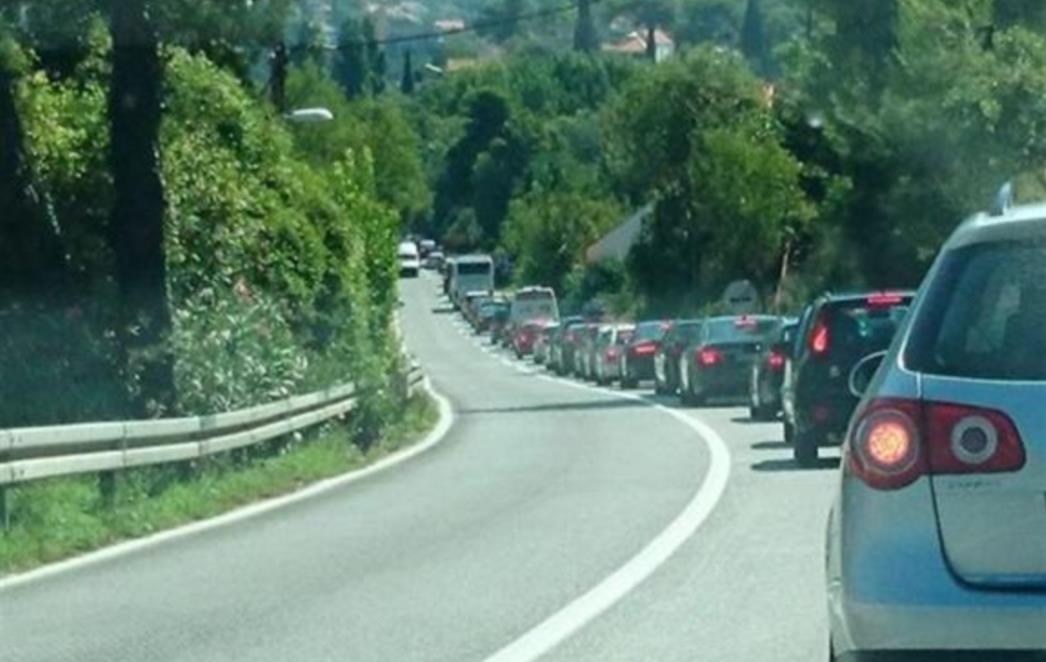 DUBROVNIK U OKRUŽENJU:  Od ranog jutra kolone sa svih strana (FOTO)