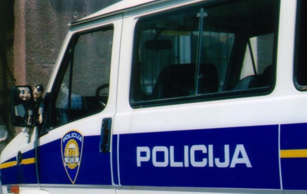 OTAC POTICAO SINA NA KAZNENO DJELO Oštetio trgovačko društvo za 200 tisuća kuna
