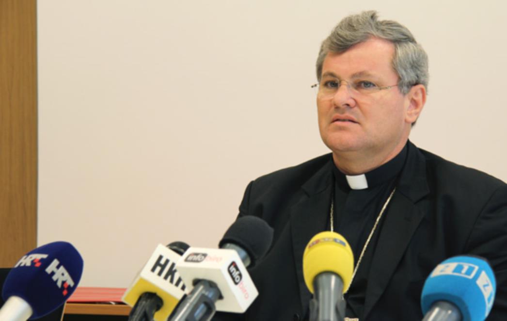 'Zabranjujem zajedničku upotrebu imena Svetog Kvirina i zločinaca partizana'