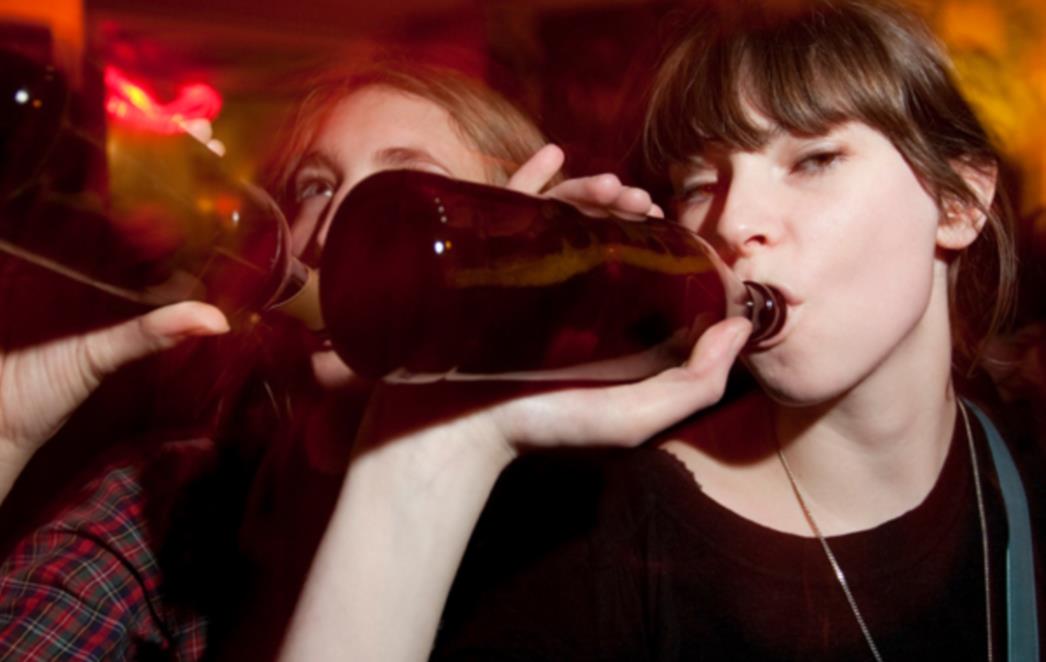 Jesmo li cijelo vrijeme bili u zabludi: Zagrijava li alkohol tijelo?