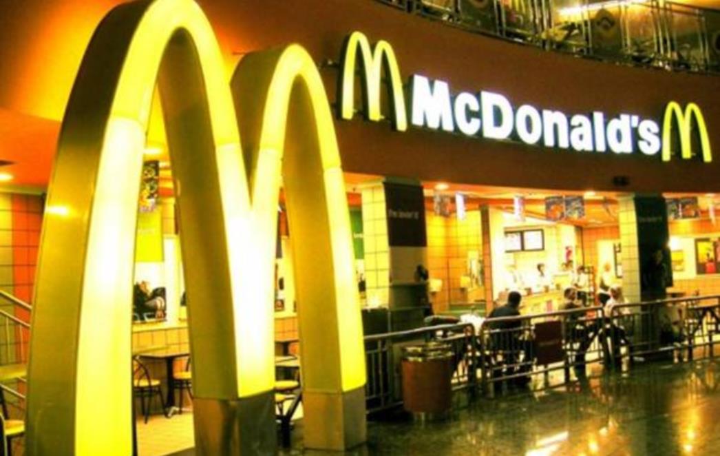 NAKON OVOG VIDEA TEŠKO DA ĆETE U MCDONALDS: U Chicken McNuggetsu pronađena vlakna koja podsjećaju na sintetička vlakna zloglasnog Morgellonsa?