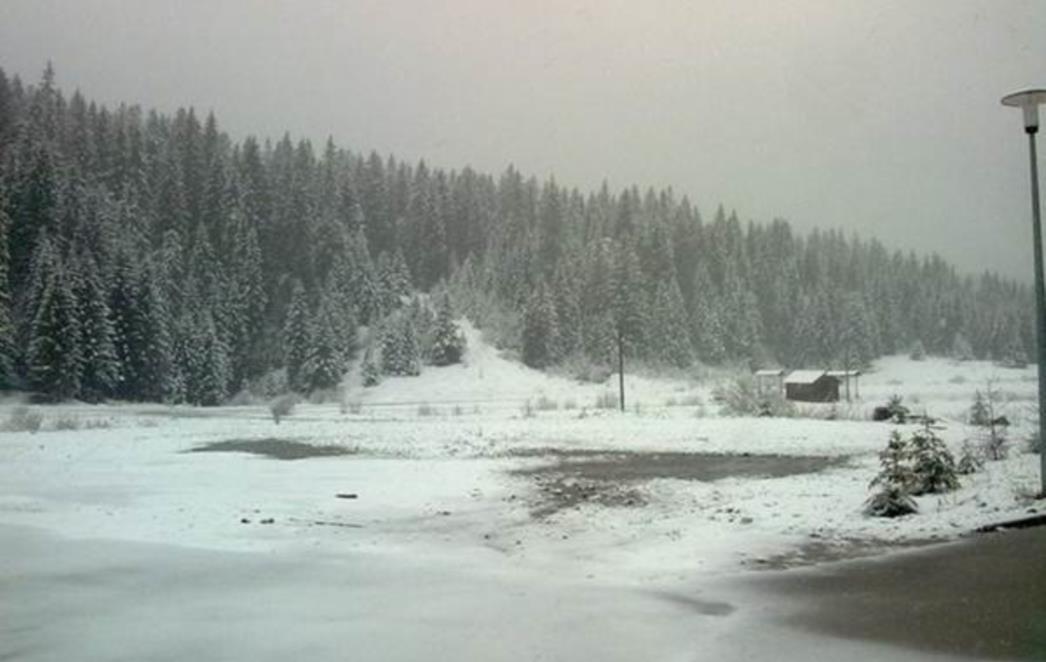 FOTO: Snijeg zabijelio planine u BiH