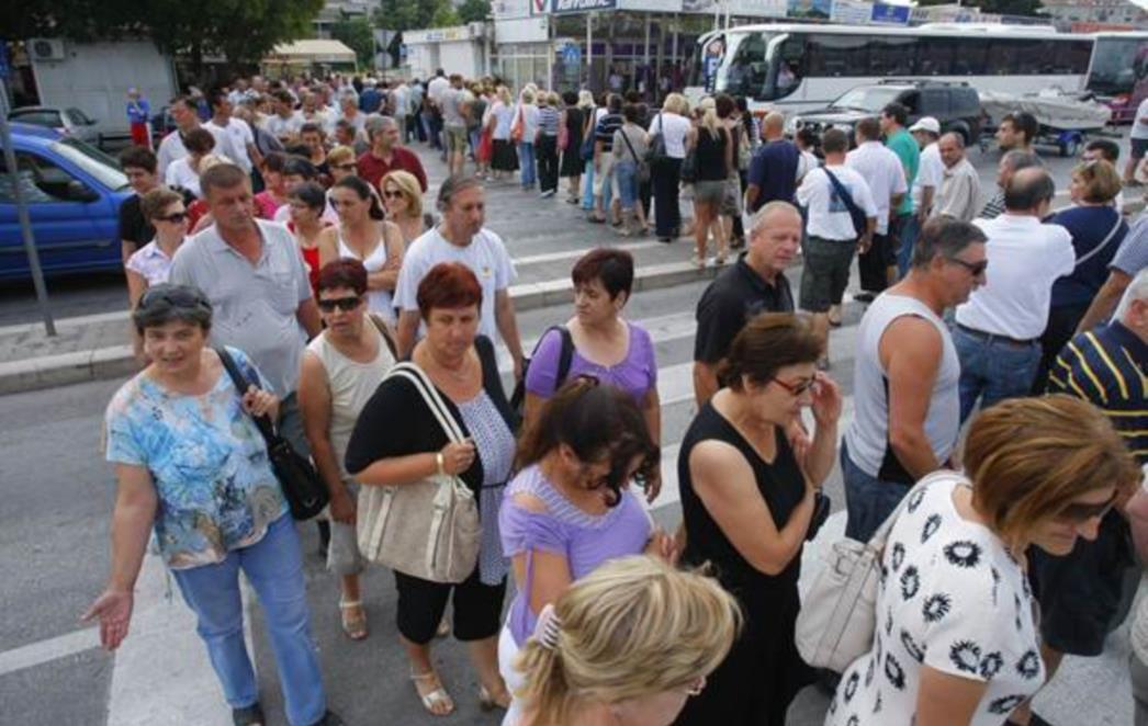 MMF traži: U mirovinu sa 67, više otkaza, PDV na kruh 10 posto