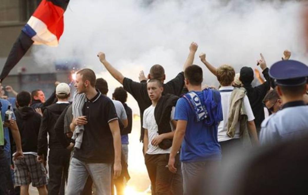 Torcida i BBB sukobili se na autocesti, jedan navijač ozlijeđen