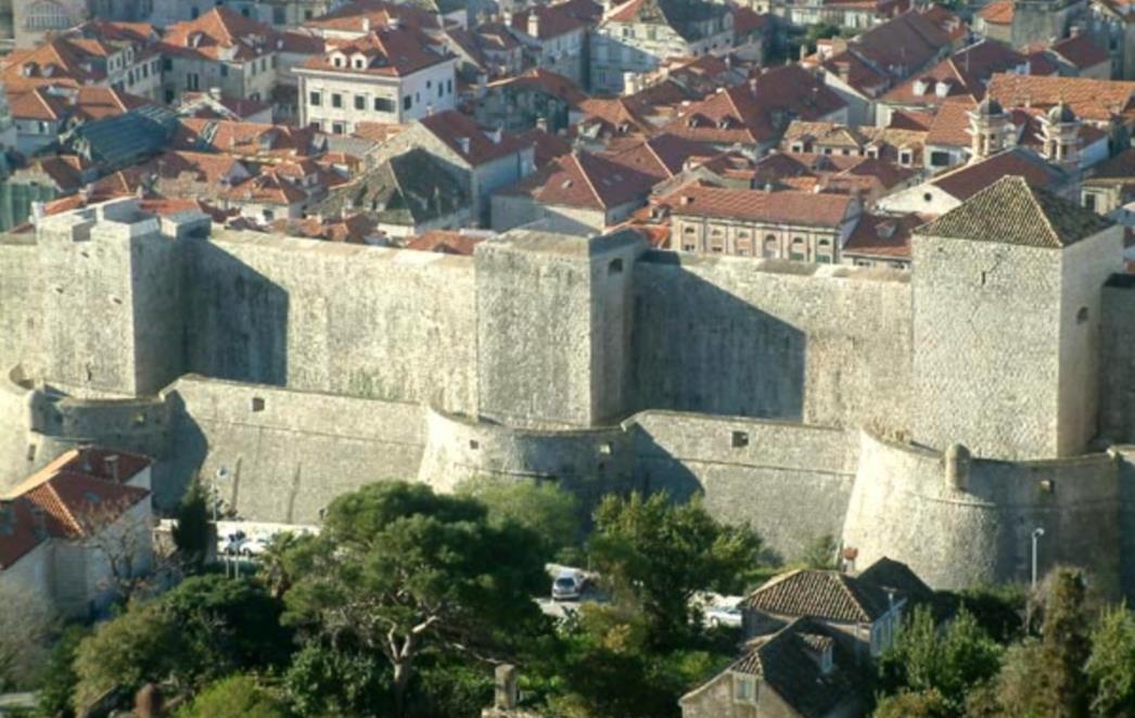 Vlada RH odlučila: Zidinama će upravljati Grad Dubrovnik!