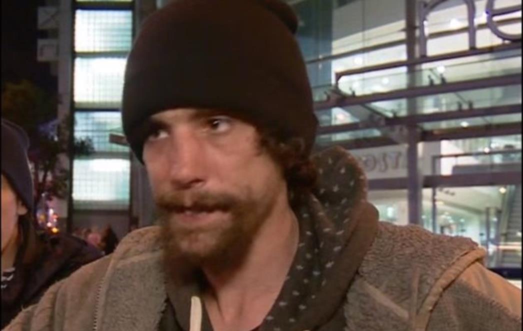 Beskućnik koji je proglašen herojem, pokrao žrtve napada u Manchester Areni na koncertu Ariane Grande
