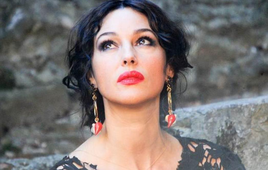 Svojom 'božanskom' ljepotom zasjenila 20 godina mlađu kolegicu (FOTO)