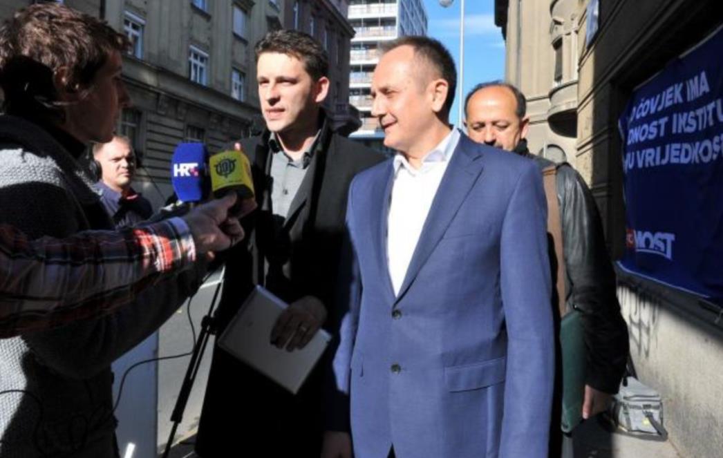 Petrov dobro popljuvao Prgometa: 'Nezreo je i traumatiziran. Prebacilo ga je, laže usred Dnevnika!'
