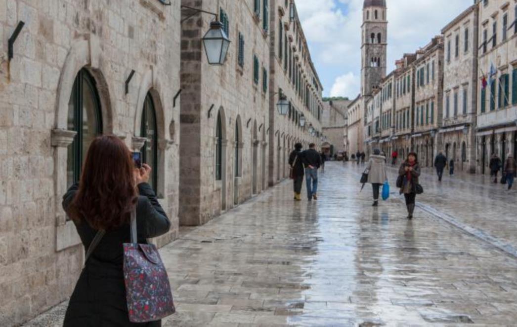 DALMACIJA DANAS: Tijekom dana pljuskovi s grmljavinom, navečer padaju temperature