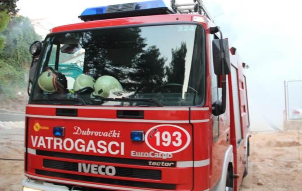 Ugašen požar zapadno od Dubrovnika, između Orašca i Ljubča
