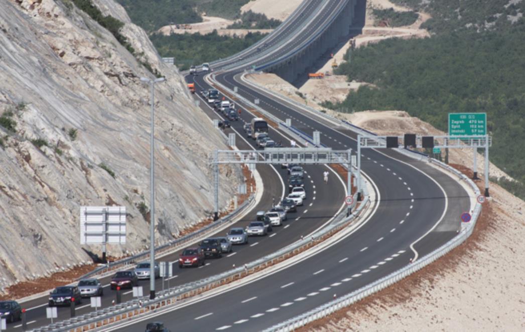 HAJDAŠ DONČIĆ DONIO NOVA PRAVILA: Vozače očekuje kaos?