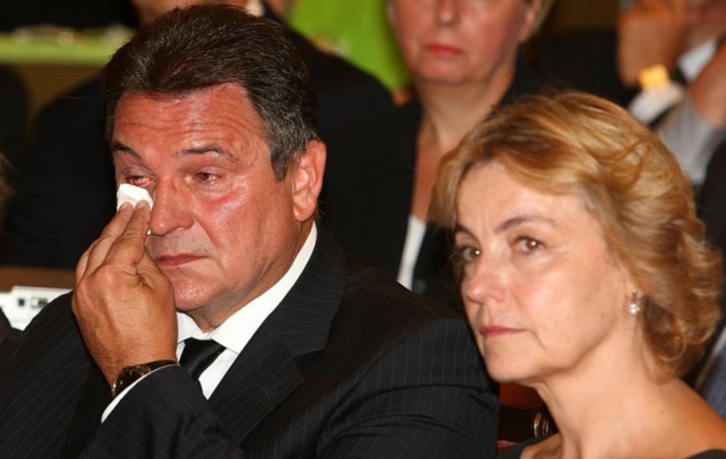 NA VRHU IMA MJESTA SAMO ZA JEDNOG: Radimir Čačić izbačen iz HNS-a!