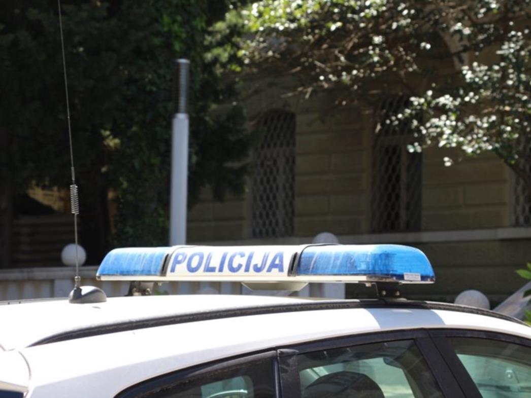 TRAGEDIJA U NOVSKOJ Muškarac ubio suprugu pa sebi oduzeo život
