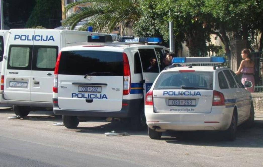 Maloljetni motociklist poginuo u Novoj Mokošici