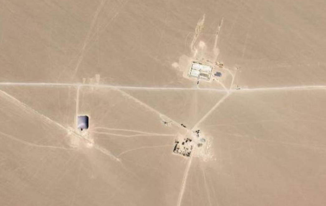 SATELITSKE SNIMKE: Gradi li Kina golemo polje raketnih silosa?