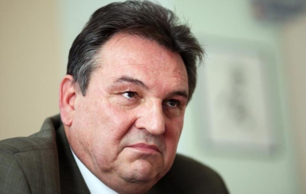 KAD KOLA KRENU NIZBRDO Milanović: 'Ulazak Hrvatske u EU doveden je u pitanje zbog Radimira Čačića'!