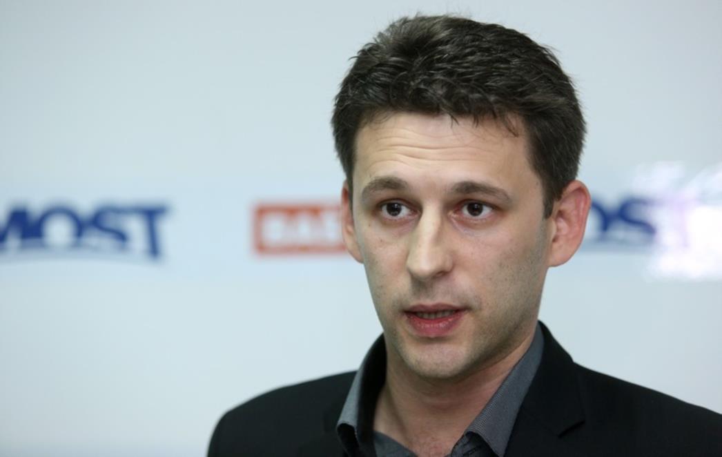 Božo Petrov traži šefa kabineta, javite  se na natječaj!  Evo koji su uvjeti