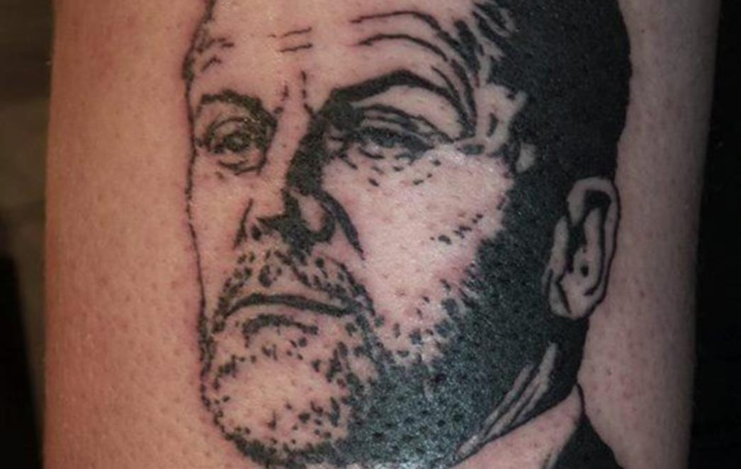 KARIZMATIČAN I IZA REŠETAKA: Istetovirao si portret Milana Bandića na ruku