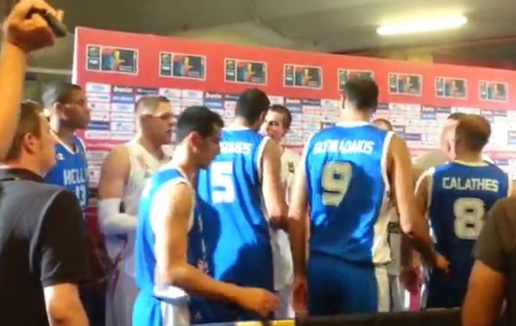 POTUKLA SE BRAĆA: Pogledajte sukob grčkog i srpskog košarkaša na terenu i u tunelu