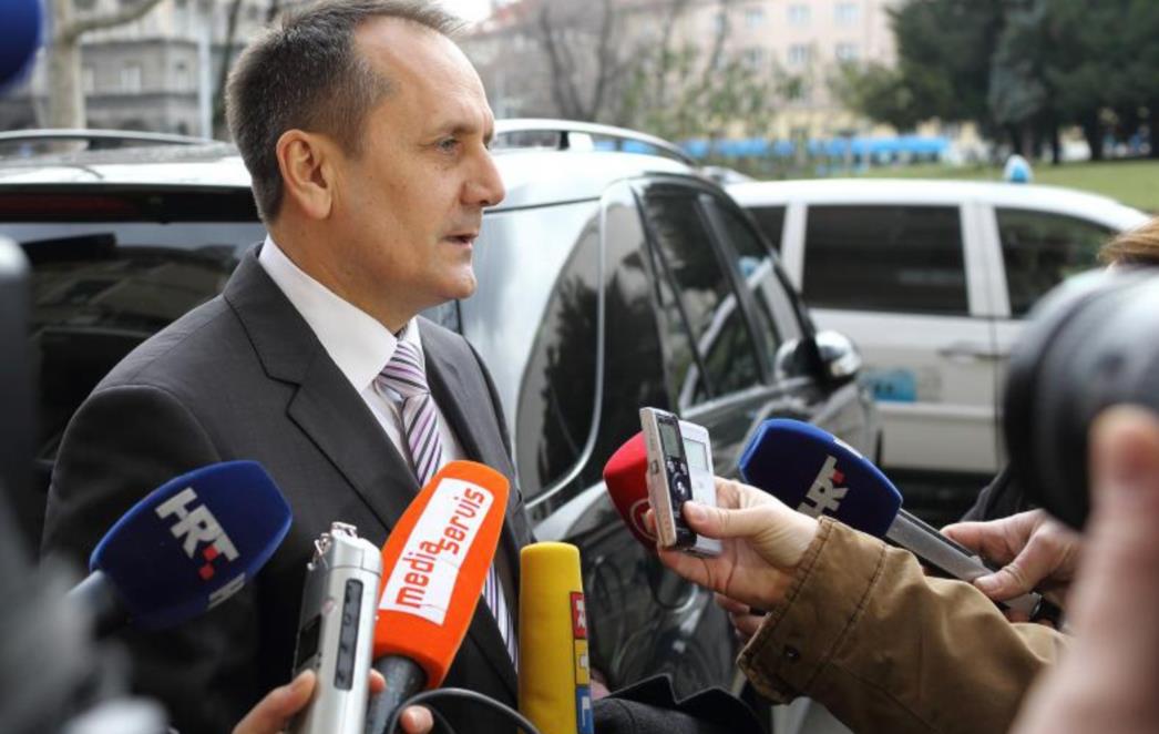 ZVJERINJAK U KOJEM SVI ŽELE BITI IGRAČI: Je li Prgomet igrač ili lutka na koncu?