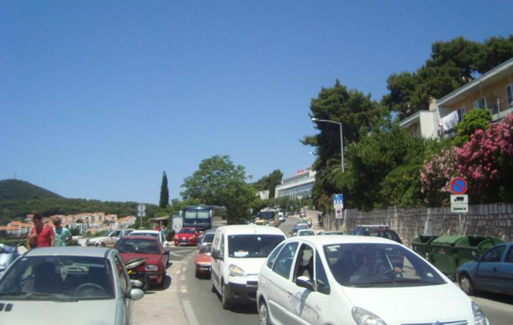 NEDJELJA NA VOJNOVIĆU: Dvojica se potukla, djevojci ukraden novac i zlatni nakit