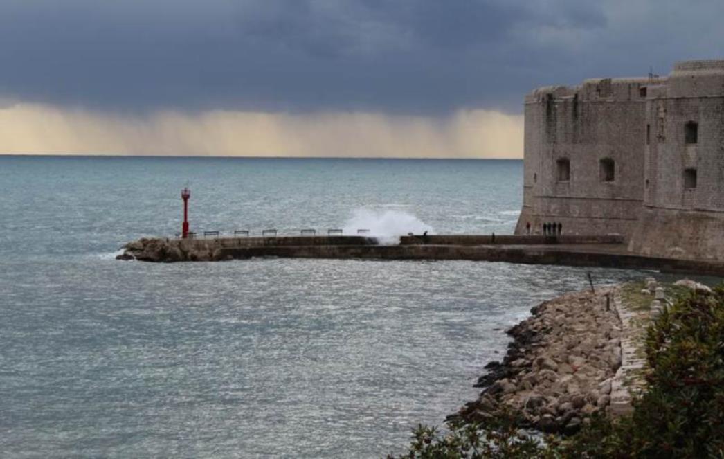 Stižu jaki udari bure i tramontane, vrućine će prestati u nedjelju?