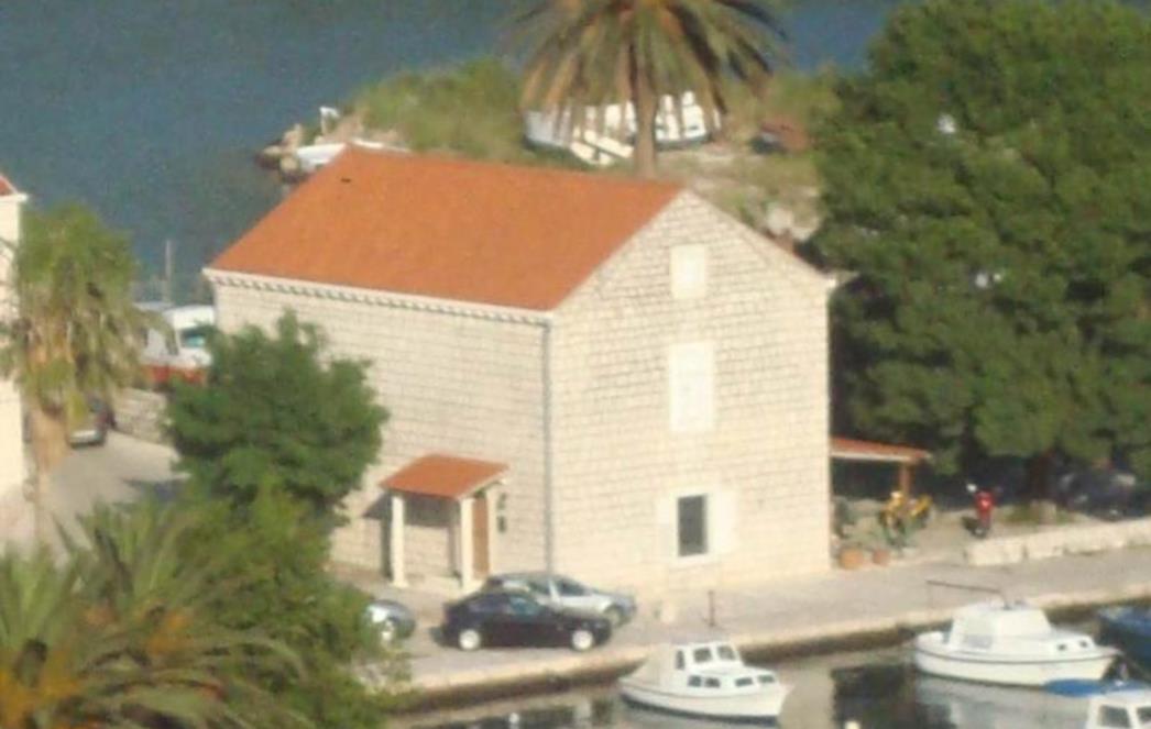 Melato nudi 800 tisuća eura da bi se branio sa slobode