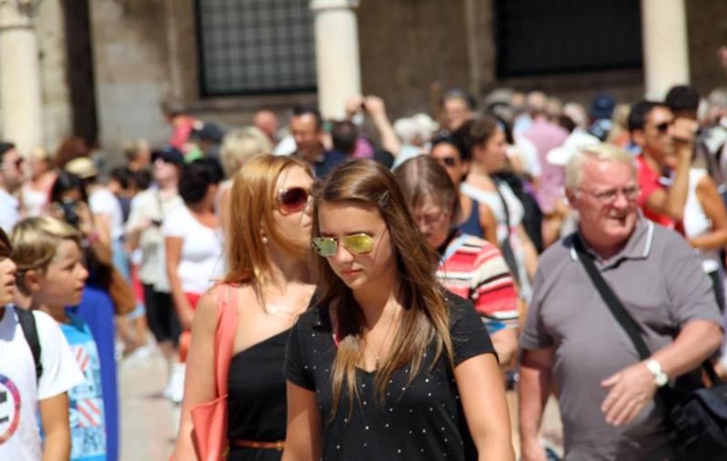 TURIZAM PO HRVATSKI:  Noćenja skuplja i do 900 posto!