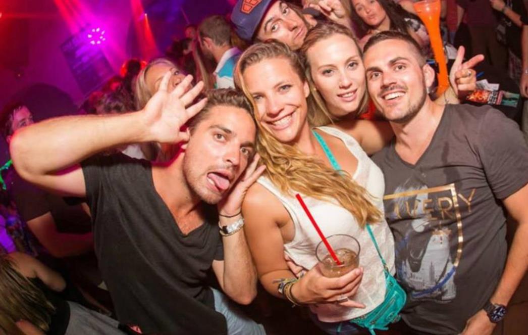 ODLIČAN PONEDJELJAK U REVELINU:  Zabava nije rezervirana samo za vikend (FOTOGALERIJA)