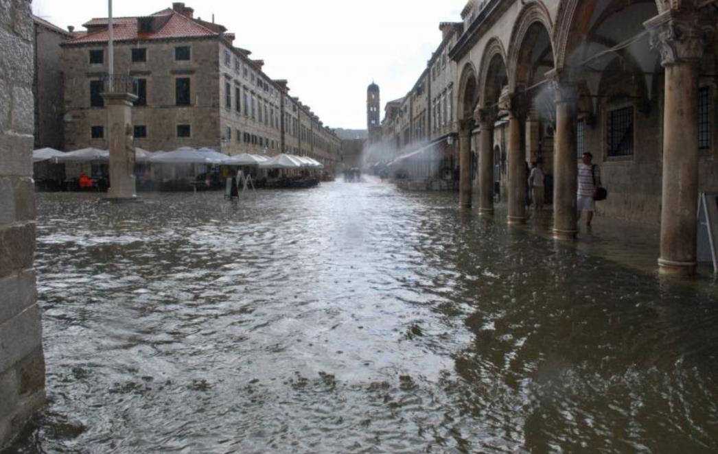Nezapamćeno kišno ljeto čeka ocjenu klimatologa