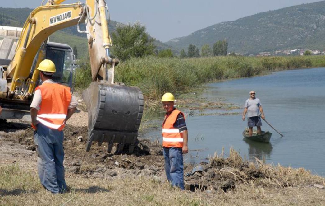 Konstruktoru posao jer su Žderić i Jambo prijatelji