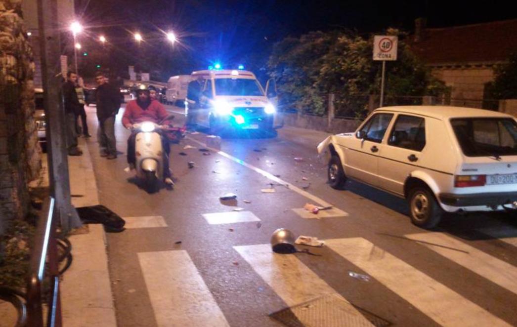 Prometna nesreća u Hebrangovoj, vozač mopeda hitno prebačen u OB Dubrovnik (FOTO)