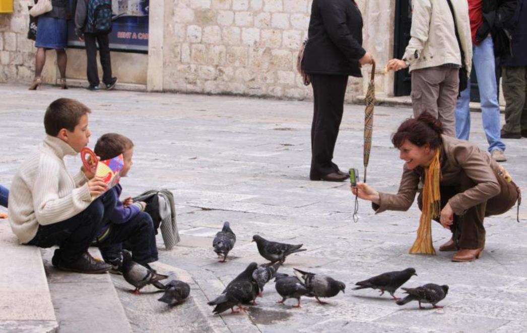 Stara gradska jezgra prepuna turista s raznih strana svijeta (FOTOGALERIJA)