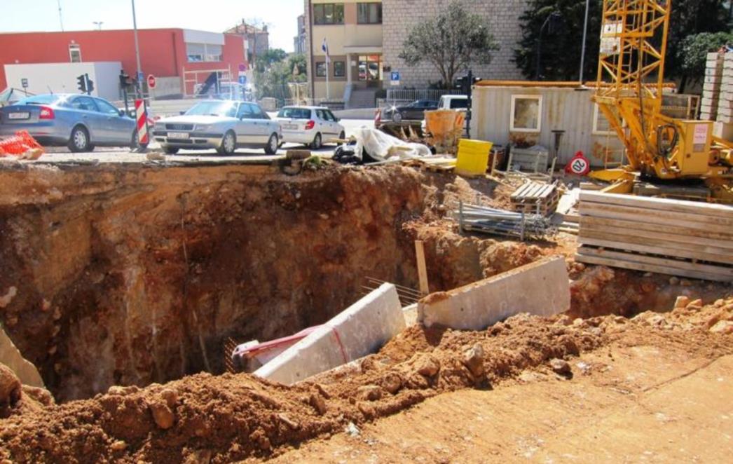 Bageri na Ilijinoj glavici presjekli kabel, Grad nakratko ostao bez struje