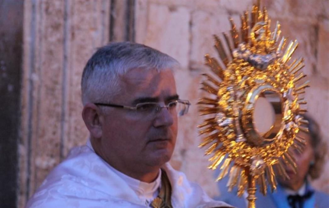 TIJELOVO U DUBROVNIKU: Svečanom  procesijom obilježen blagdan Tijela i Krvi Kristove (FOTOGALERIJA)