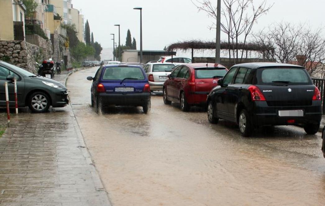 Ulice Kneza Branimira neki se sjete samo onda kada treba napisati kazne za parking  (FOTO)