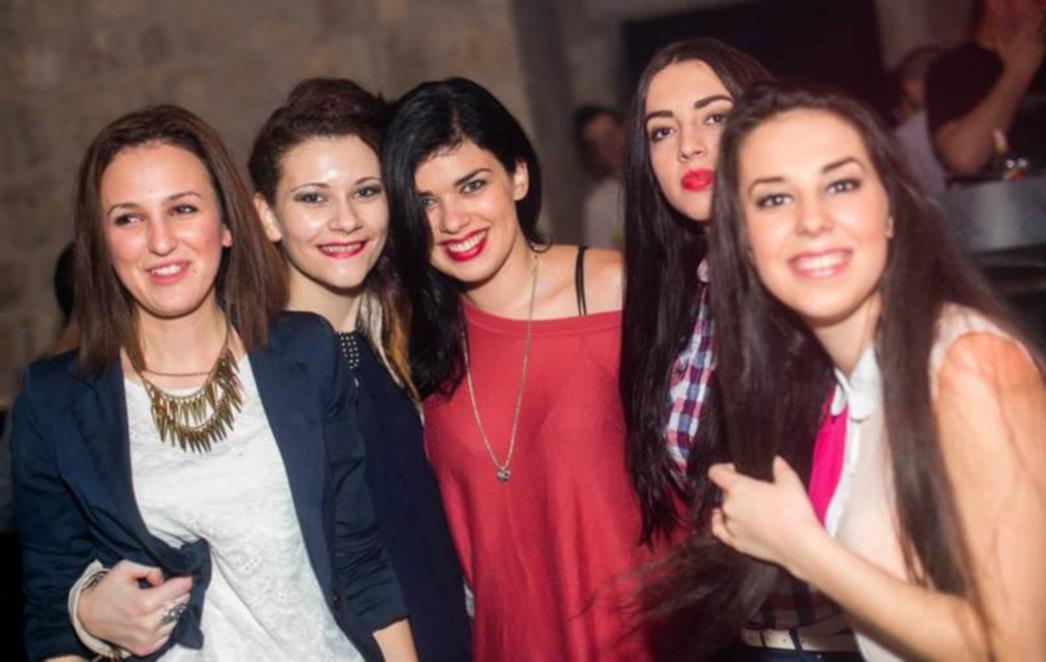 JOŠ JEDNA ODLIČNA DUBROVAČKA SUBOTA: Uz lijepe djevojke, do zore (FOTOGALERIJA)